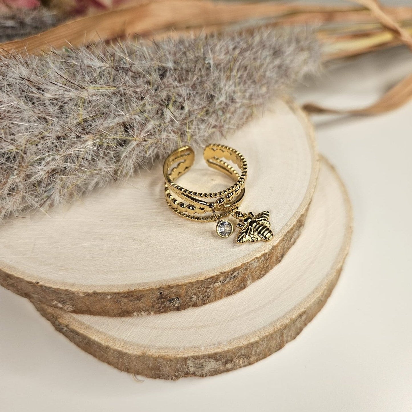 CHARLOTTE - Bague triple lignes avec pendentifs abeille et un strass